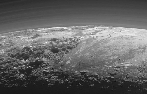 Survol de Pluton en 2015